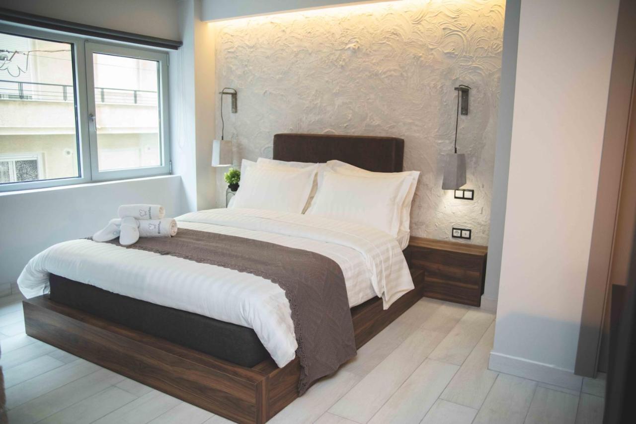 Rooster Suites Атина Екстериор снимка
