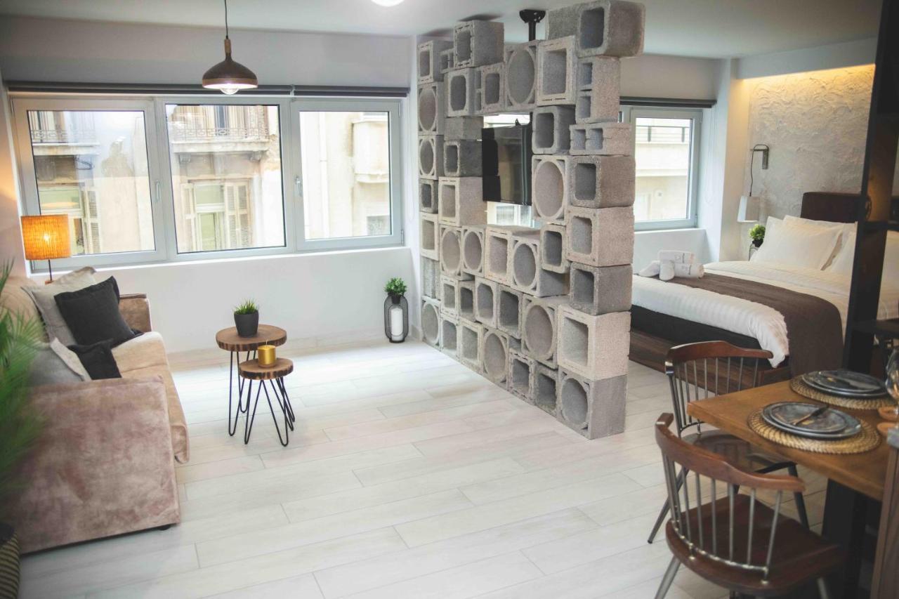 Rooster Suites Атина Екстериор снимка