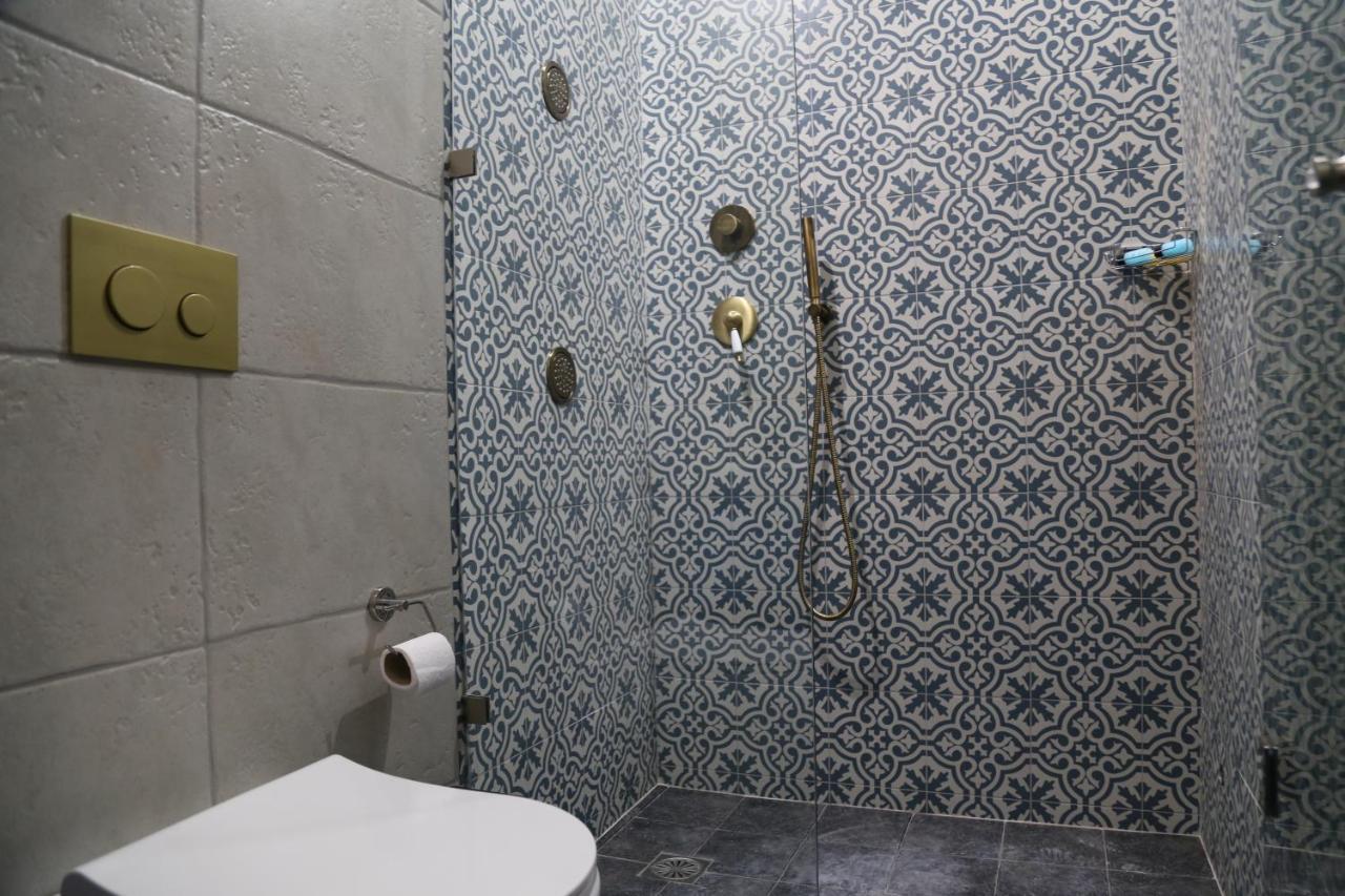 Rooster Suites Атина Екстериор снимка