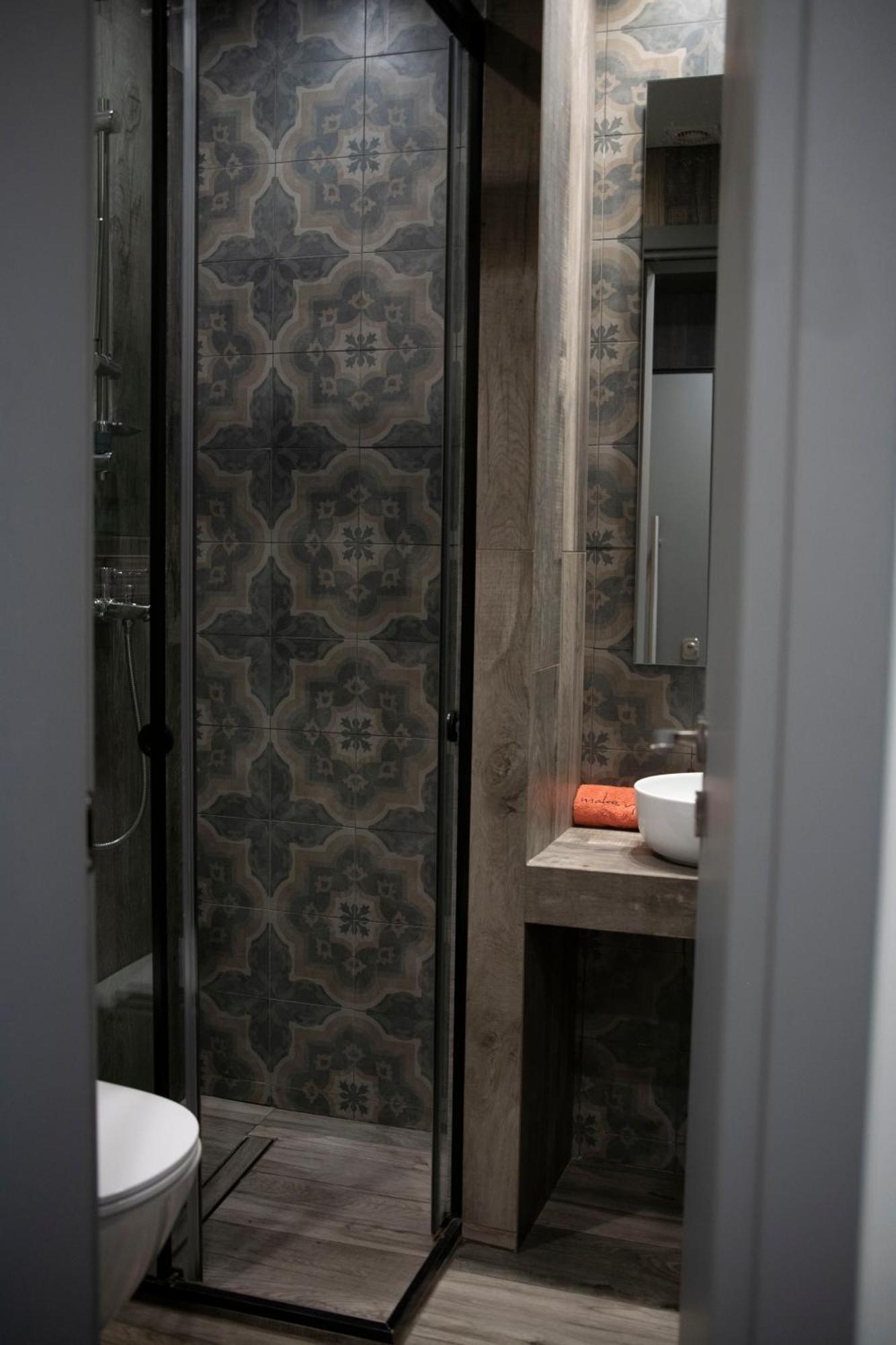 Rooster Suites Атина Екстериор снимка